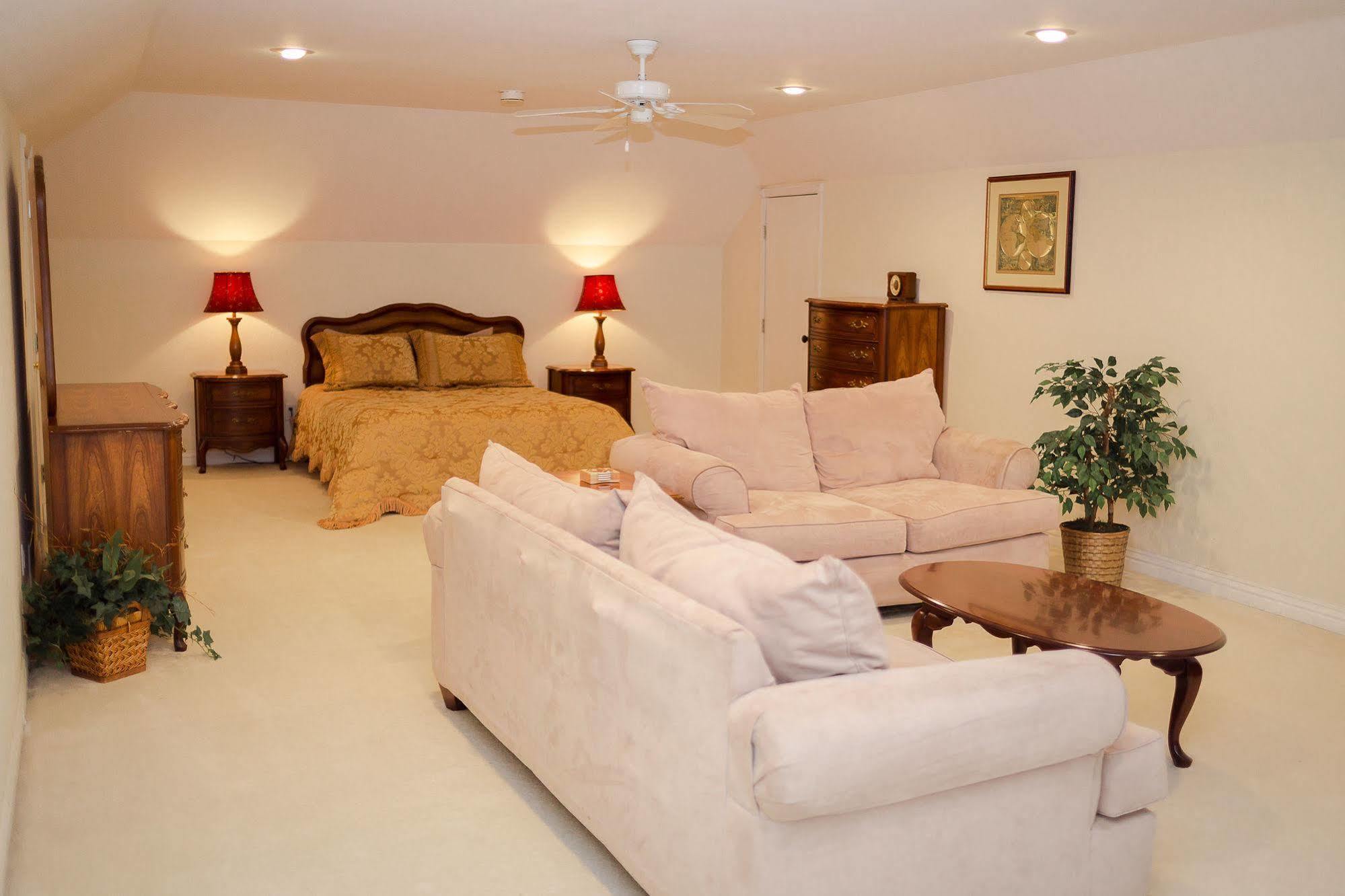 Lafayette Grand Manor Appartement Waynesville Buitenkant foto