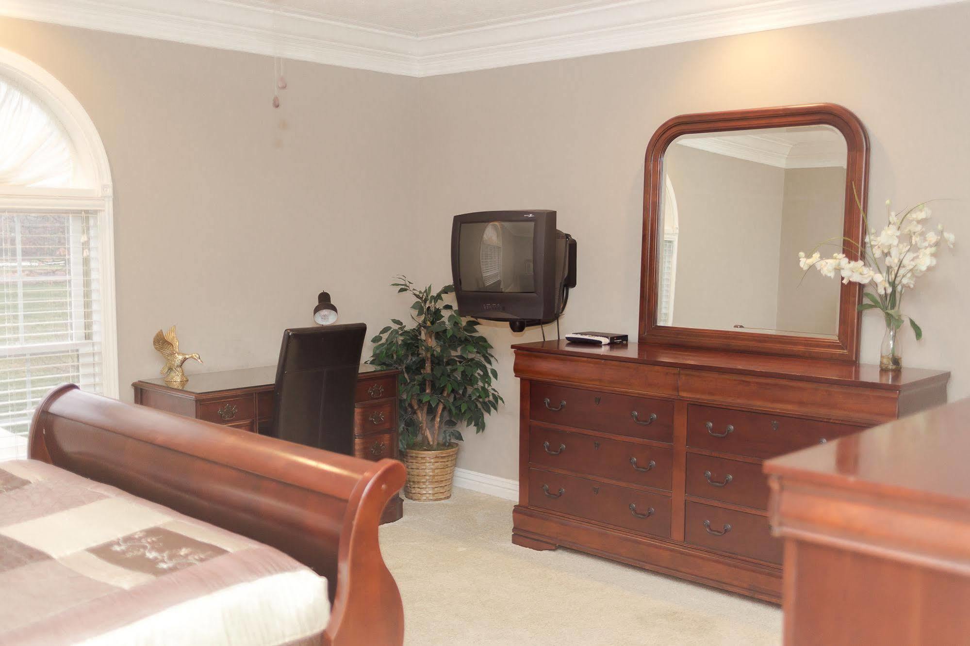 Lafayette Grand Manor Appartement Waynesville Buitenkant foto