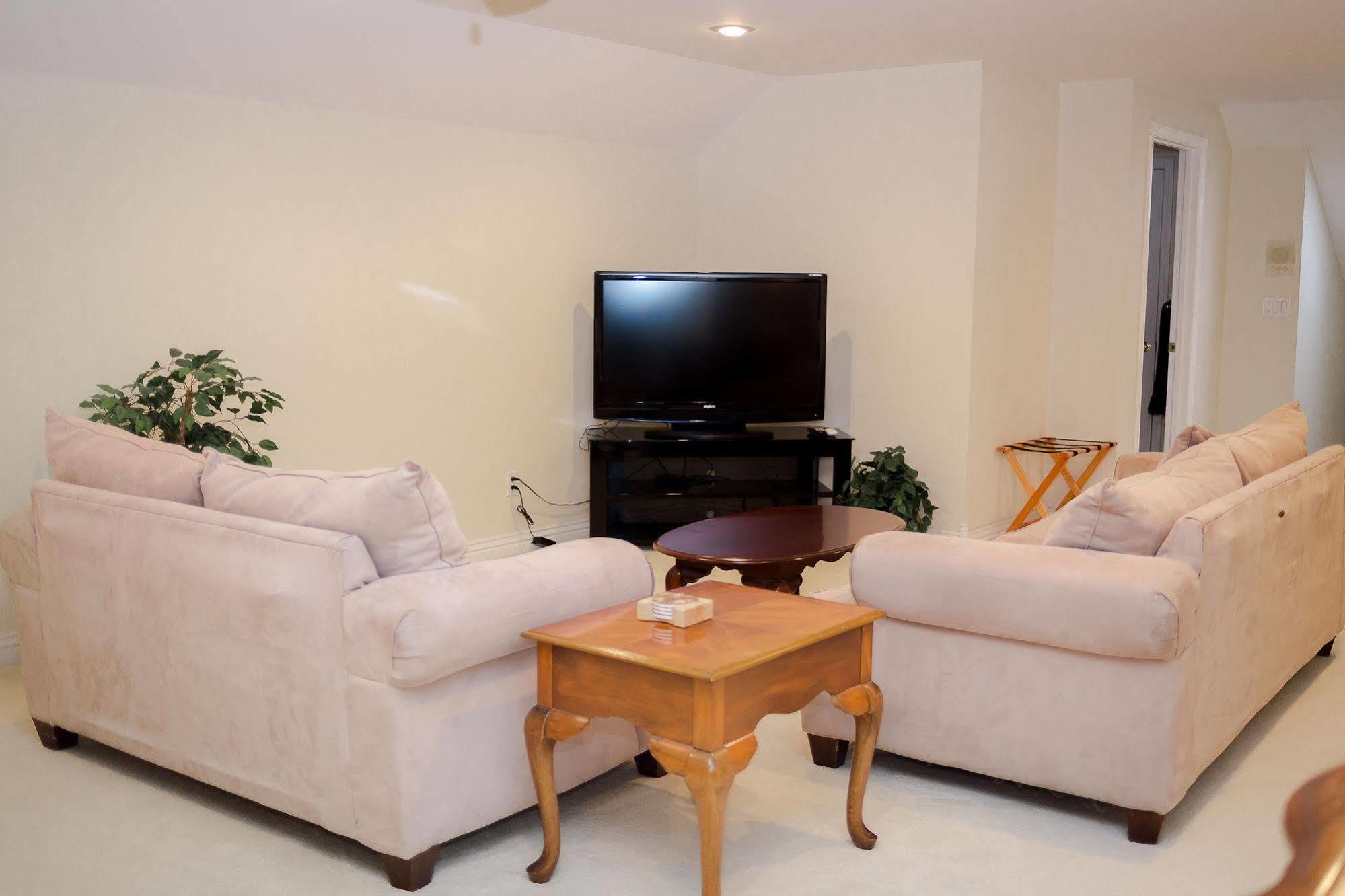 Lafayette Grand Manor Appartement Waynesville Buitenkant foto